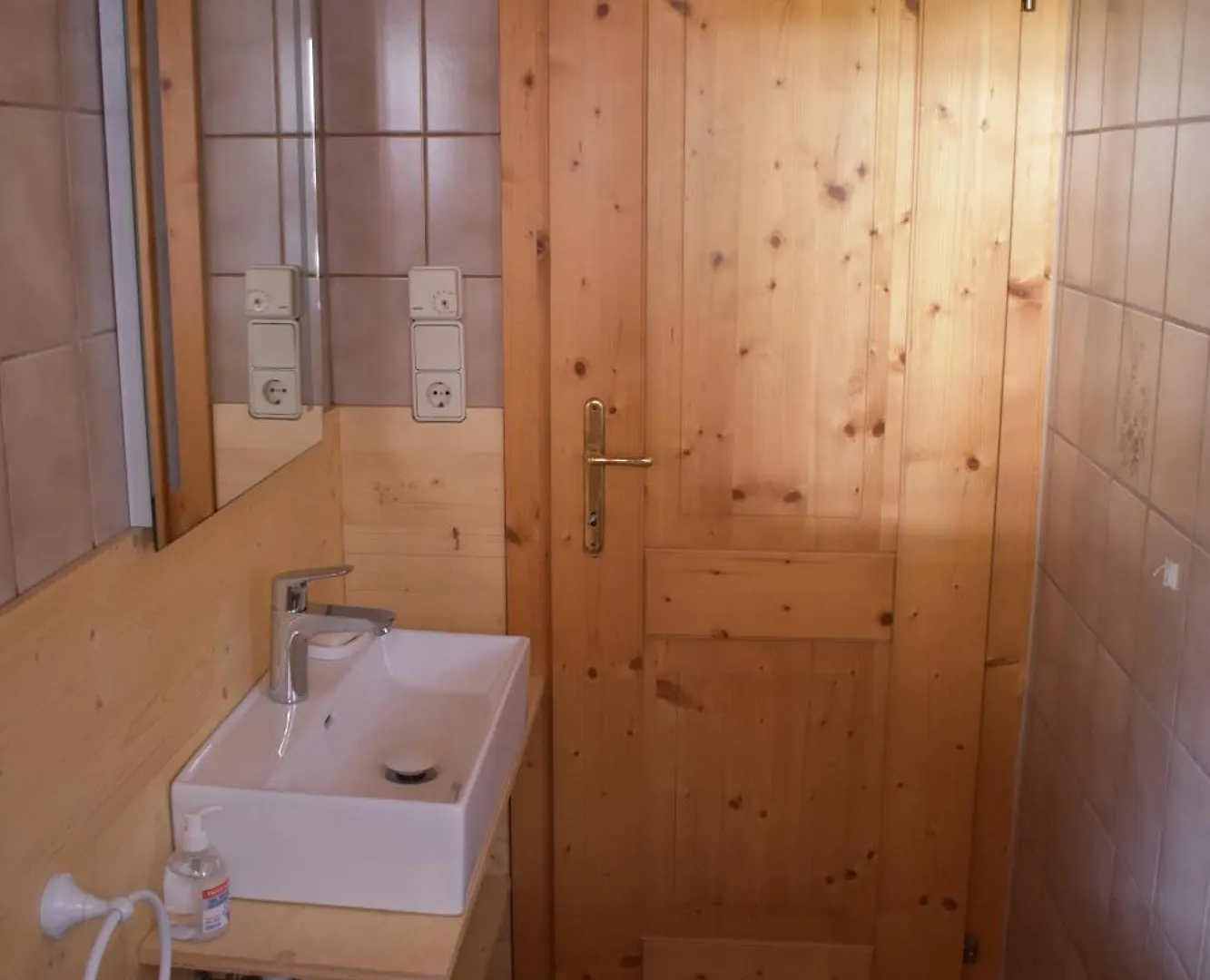 Apartment Privatzimmeroase Felicitas Exklusive Zimmer Zirl